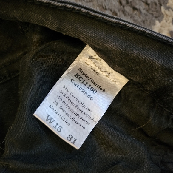 KanCan Los Angeles Skinny Distressed Washed Black Denim Jean Shorts Size 31 - Picture 5 of 5